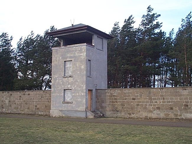 監視塔。<br />中には入れませんでした。