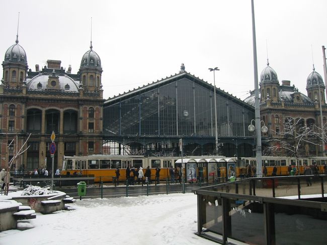 西駅（ニュガティ）