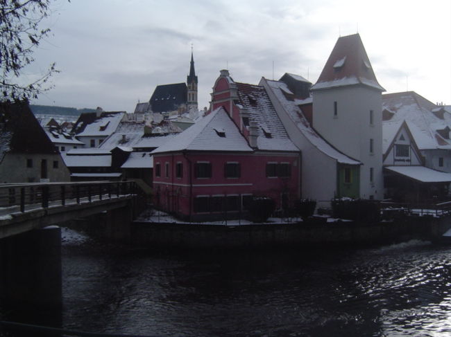 <br /><br /><br />町の中を流れるブルタヴァ川