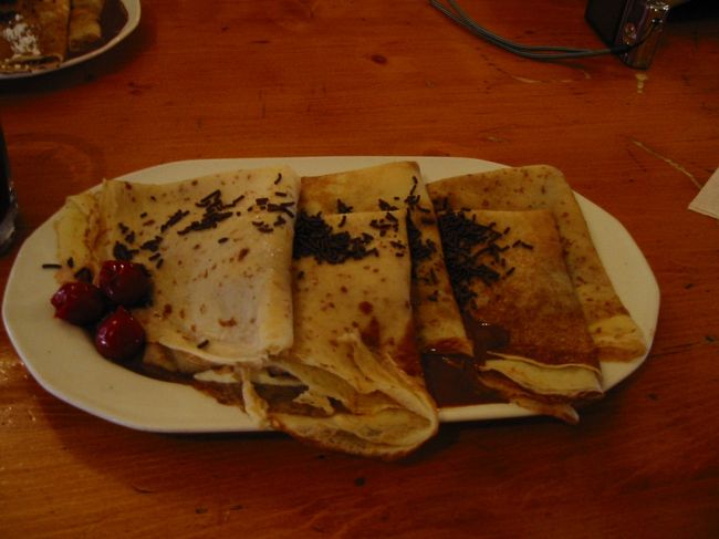 ブダペストで有名なクレープ屋さんにて。