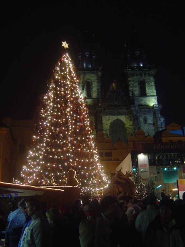 <br /><br /><br /><br /><br /><br /><br /><br /><br />旧市街広場のクリスマス・イルミネーション<br />