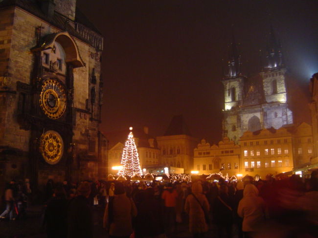 <br /><br /><br />プラハの中心となる旧市街広場