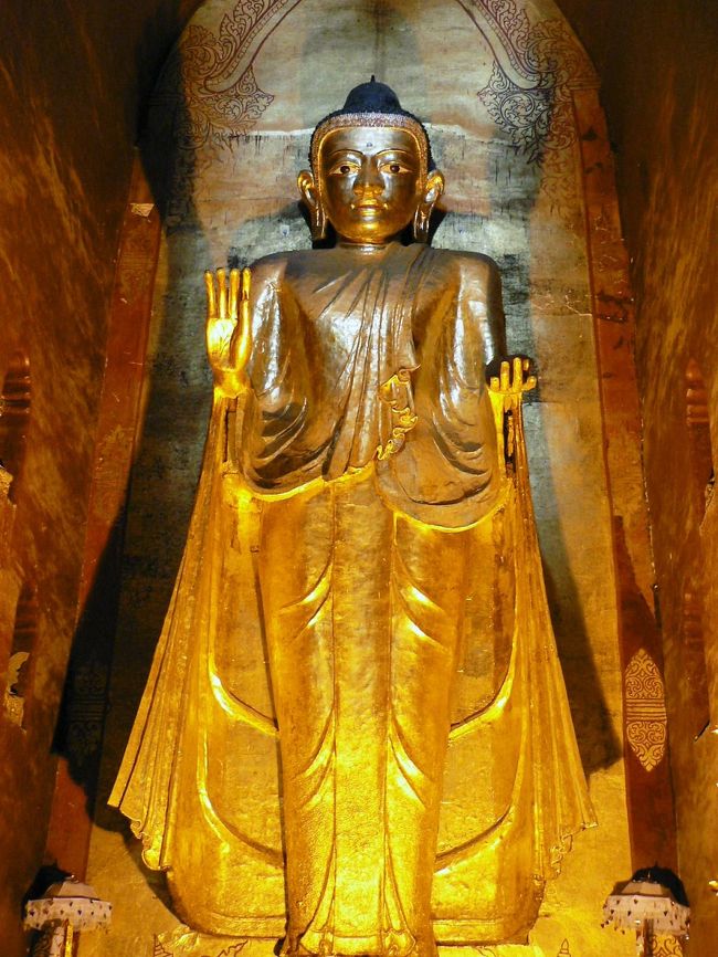 アジア・バックパッカーの旅【4】 世界三大仏教遺跡のひとつ