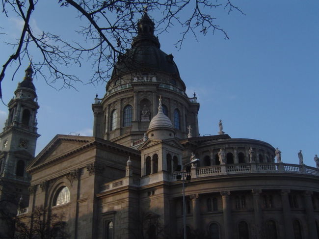 <br /><br /><br />聖イシュトヴァーン大聖堂