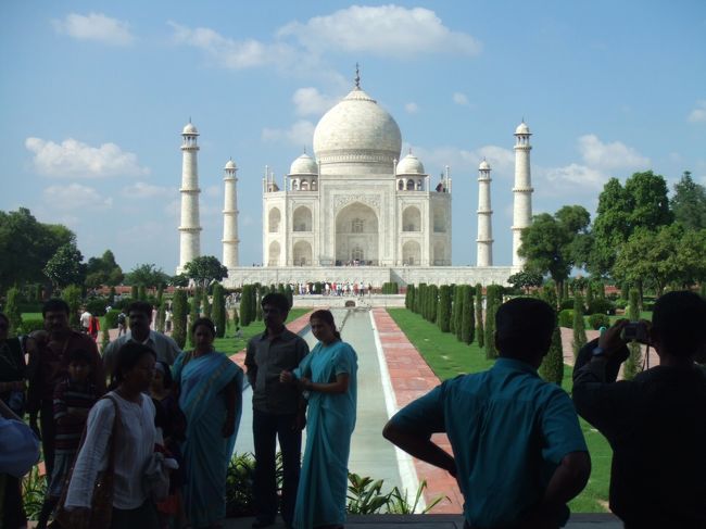 あまりに有名な建物ですね