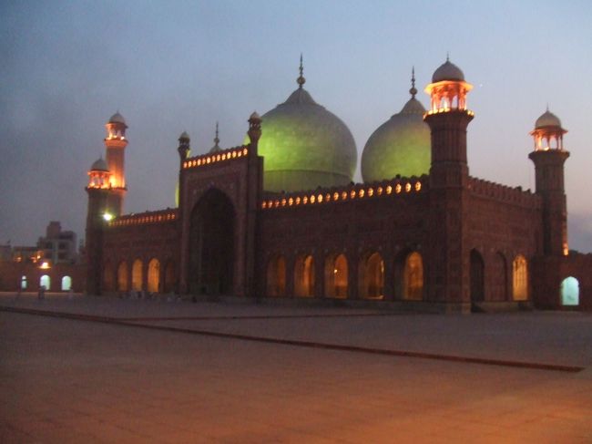 フォートの向かいのモスク