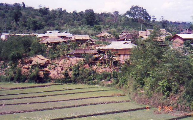 ミャンマーの村々