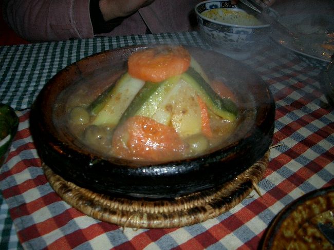 タジン?　野菜モリモリ！