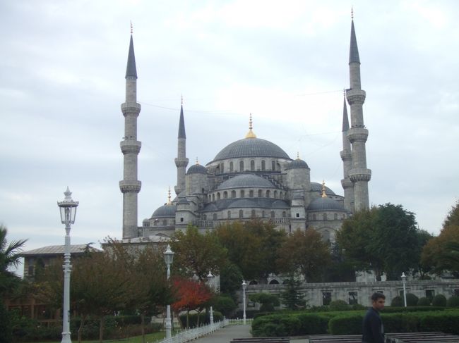 イスタンブールでは毎日見たブルーモスク