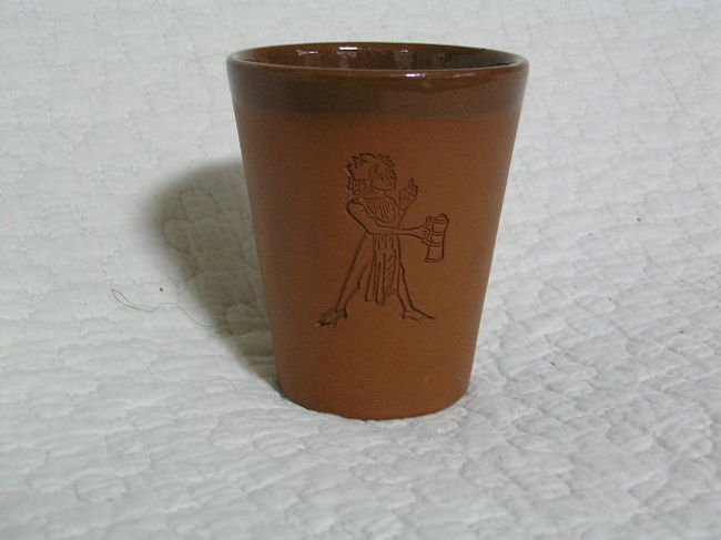 エアフルトのカップ・４<br />クレーマー橋の裏のマーケットのカップ<br />素焼きのもの