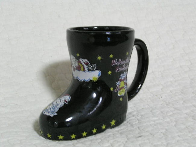 シュトゥットガルトのカップ・１<br />黒いものって珍しいかも？