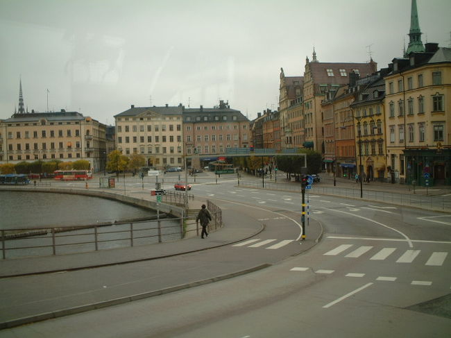 どの建物とってしても美しいです。静かで落ち着いた町です。でも、１０月だというのにちょっと寒い・・・。<br />