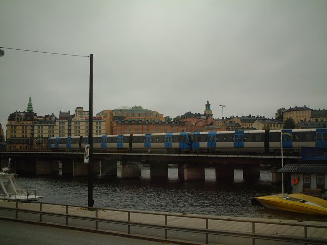 観光を終えて、電車にのってヴェクショーに向います。