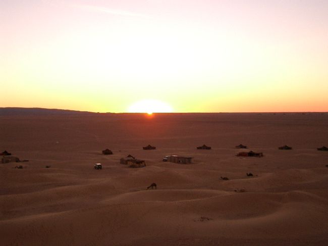 徐々に太陽が現れる。