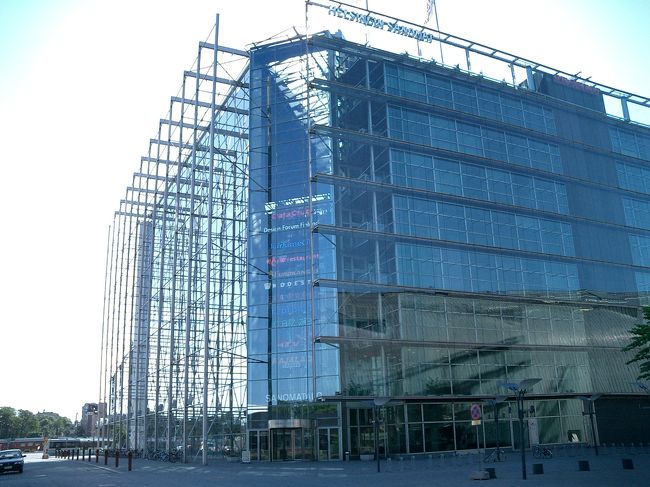 デザイン・フォーラム。<br />フィンランドデザインに関するさまざまな展示のスペース。デザイン関連のショップも入っている。