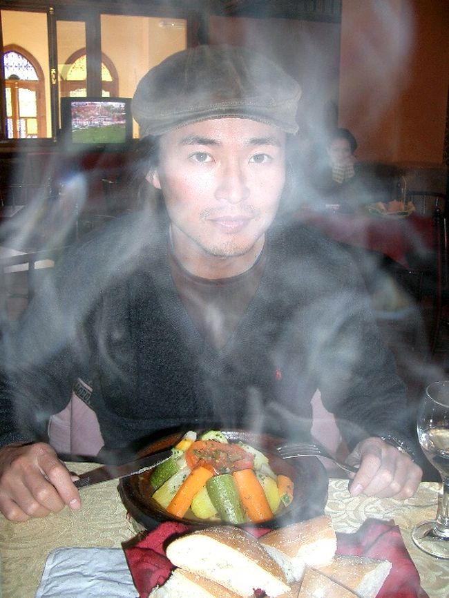 タジンの熱々具合が分りますでしょうか！