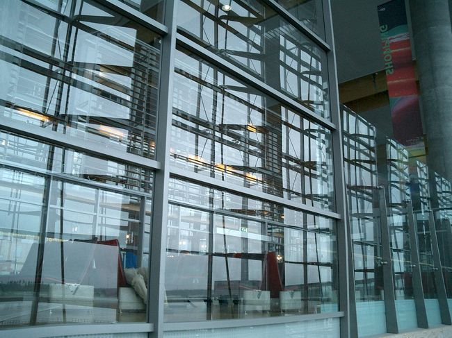 オスロの空港<br />やはりスタイリッシュ