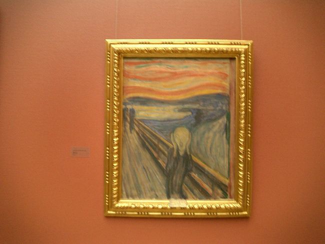 昼食後は、まずオスロ国立美術館へ<br />有名なムンクの「叫び」（盗難にあったのはムンク美術館所蔵のもの）<br /><br />エドヴァルド・ムンク　Edvard Munch(1863-1944) <br />後期印象主義を代表する芸術家の一人