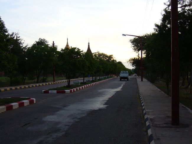 アノーヤタ・ロードを使って宿のあるニャンウーへ