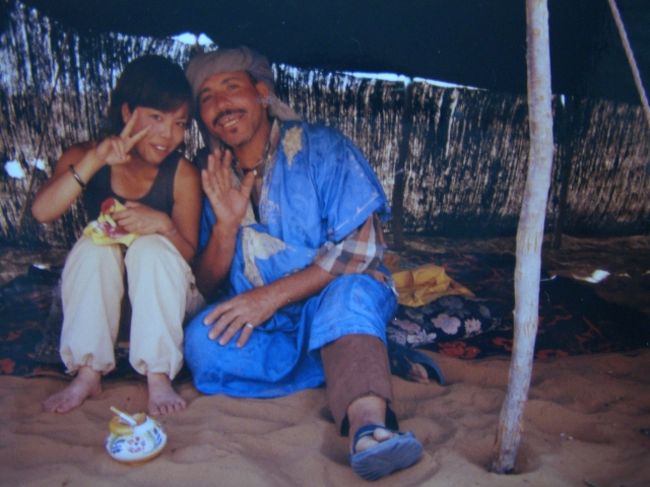 Mr.Camel <br /><br />ツアーを先導してくれたラクダ使いのおじさん。<br /><br />彼はとにかく陽気！<br />言葉では通じ合えなかったし、短い時間だったけど<br />いつのまにか仲良し。<br /><br /><br />あたしがラクダでもおじさんについて行くよ！