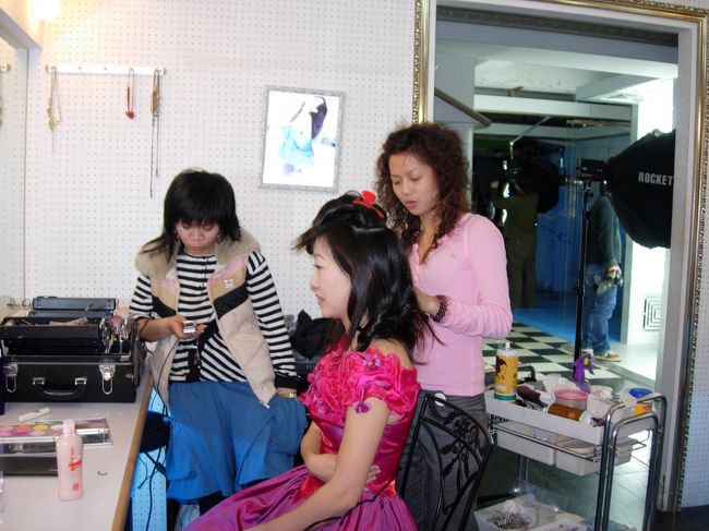 奥には撮影スタジオがあります