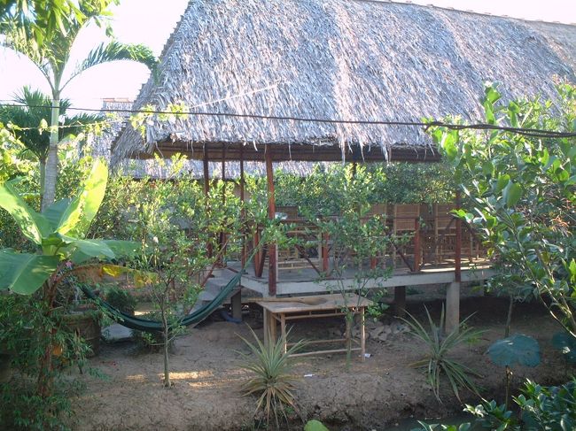 Namさんちにあるお客様用の<br />お庭ダイニング（とでもいうのかな・・）<br /><br />お客様が大勢のときはここですごすそうです。<br /><br />今回はわたし一人だったので、<br />こちらは使わず。