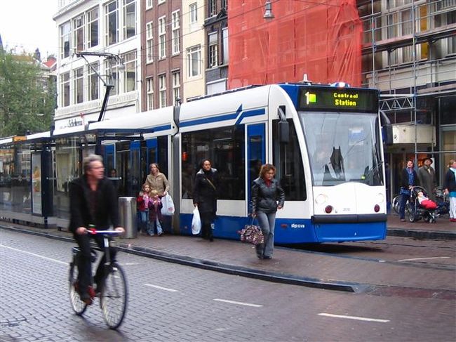 自転車以外にはトラムも利用しました。<br />とてもラクです☆