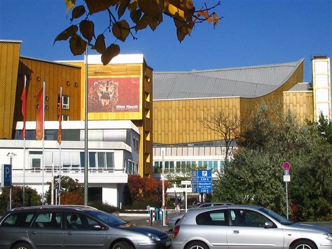 ここも確か美術館・博物館群でした。<br />この先にある、絵画美術館のコレクションが凄い！<br />フェルメールやルーベンスなどなど･･･。