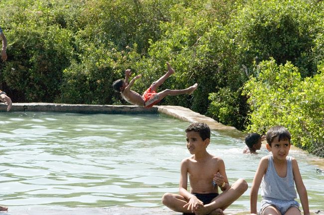 10分ほど足湯につかい、軽い足取りで再出発。