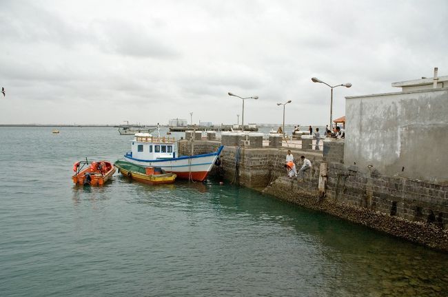 １５：３０〜１５：５５　　　　　　　<br />旧アデン客船港の見学