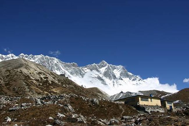 チュクン（4750m)付近からの山々<br />高地順応のため、ディンボチェから<br />日帰りで訪れました。