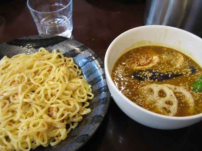 とってもおいしかった。<br />ナスなどの野菜もうまっ。<br />麺にはローストガーリックがこれでもかというくらいからめられていて、大胆。