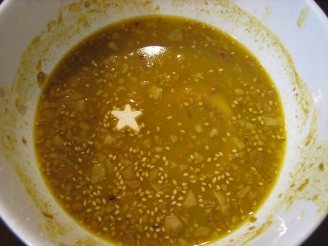 食べ終わると、お湯を足してスープにしてくれます。<br />星型のお麩も入れてくれます。