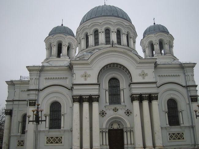 in Kaunas<br /><br />バスで仲良くなった女の子は家に帰る予定だったのに、私がおもしろいからという訳のわからない理由でKaunasを案内してくれた★<br /><br />これは聖ミカエル教会