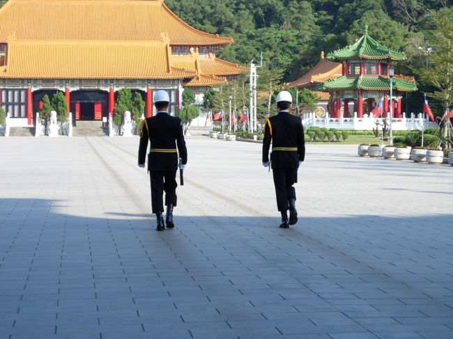 は、始まりました、交代式が!!