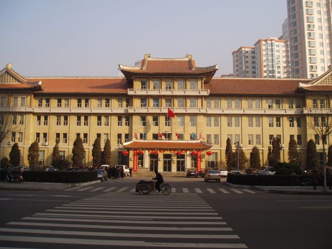 中国共産主義青年団延辺朝鮮族自治州委員会 （ホテル正面）があります。