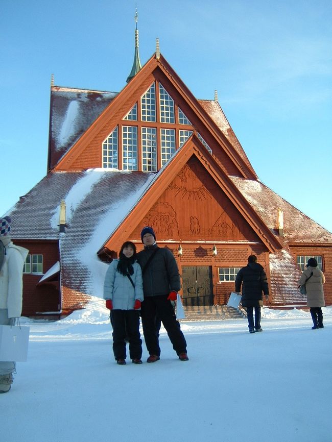 キルナ教会の正面です。町並みに統一感があり、かなりいい雰囲気。移住したい。