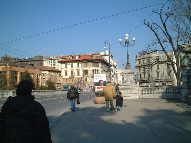 どん欲なしゅんはです。<br />午後からは、ベネチアに戻り、行きたい教会があるんです。<br />前回の宿題です。