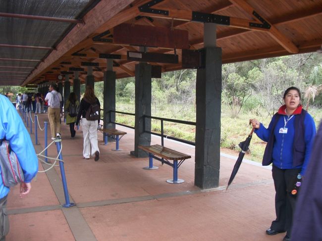 公園内は鉄道で移動する。此処は出発駅。
