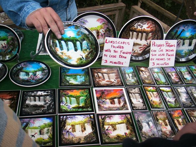 遊歩道の拡がるオブザバトリーでは土産を売っている。此処で数点購入。