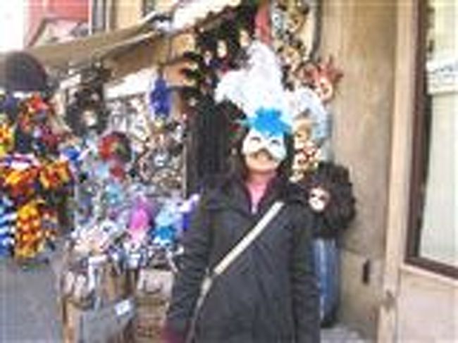 実際にかぶってみました。<br /><br />お祭りに参加している！という意識が一気に高まります。<br />もっと控えめなお面でもよいので、絶対に何か身に着けた方が良いです！