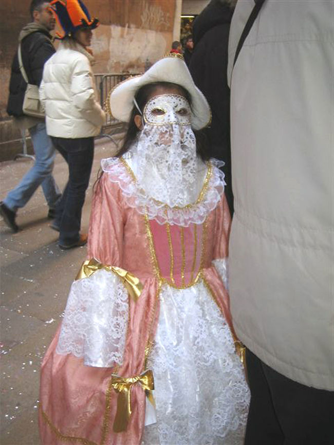 子どもの仮装･･･。<br />さながらお姫様のよう。