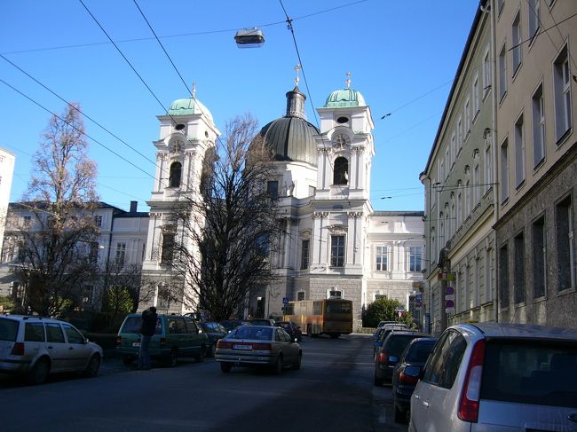 12月25日<br />この日は、ザルツブルク観光です。<br />ウィーンから電車で3時間ちょっとです。<br />とてもいい天気でした。