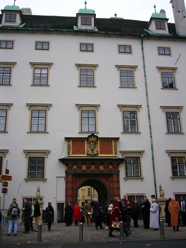 歌を聴いた後は、王宮内を見に行きました。<br />