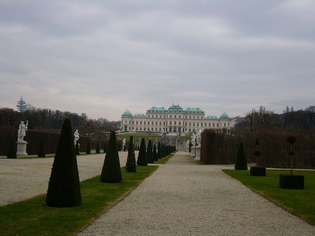 ベルヴェデーレ宮殿。<br />クリムトの作品などがあります。