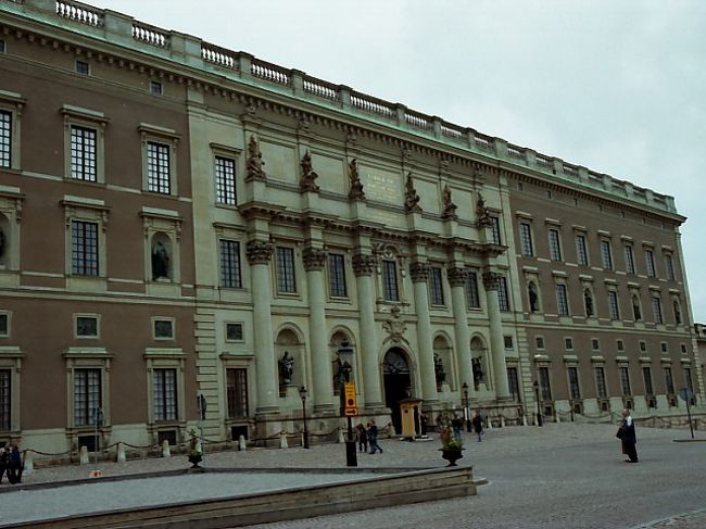 王宮の建物です。<br />この後は、港へ直行。<br /><br />この日は、日本から着いたその日の夜行船でエストニアのタリンへ向かいました。<br />