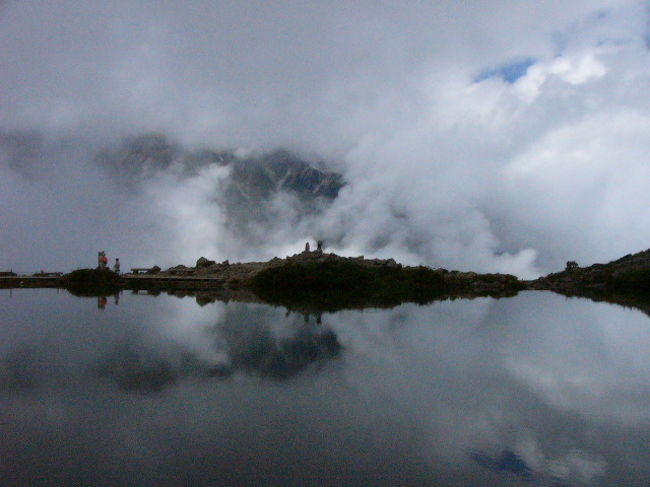 白馬八方の最終目的、八方池☆<br />晴れていれば最高の見晴らしが＾＾<br />なんと言っても水面に反射する景色が素晴らしい