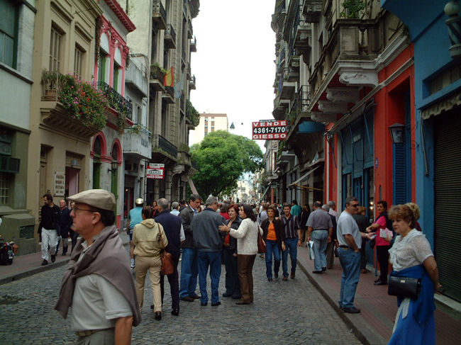 サンテルモ地区<br />市が開かれていました