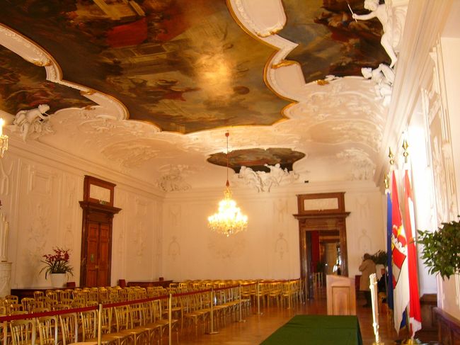 天井画がきれいでした。