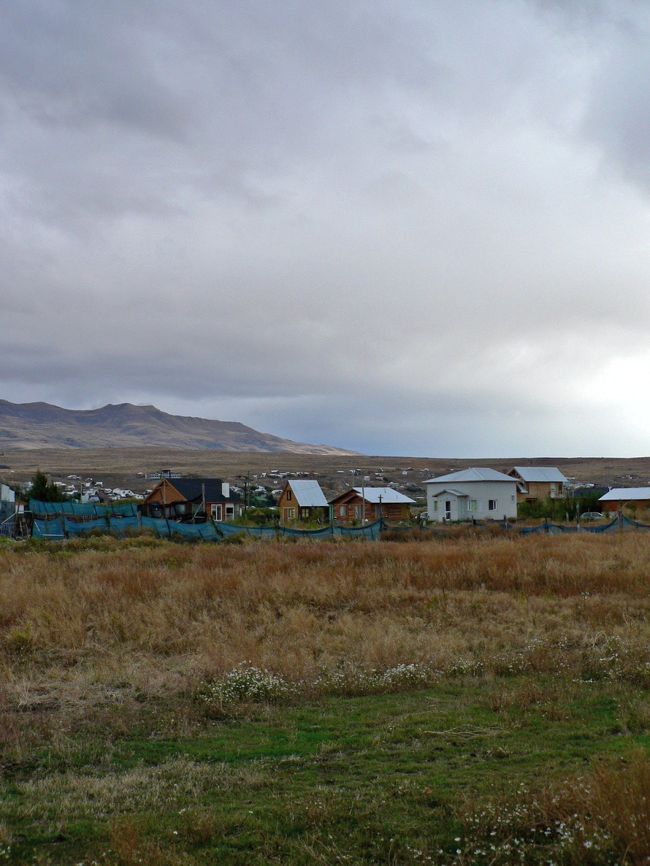 ニメス湖から見るエル・カラファテの光景。<br />